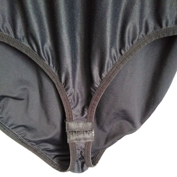 Patagonia bodysuit  - Picture 2 of 4